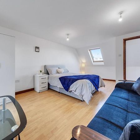 Cozy 1 Bed/Sleep 3/ Londonアパートメント エクステリア 写真